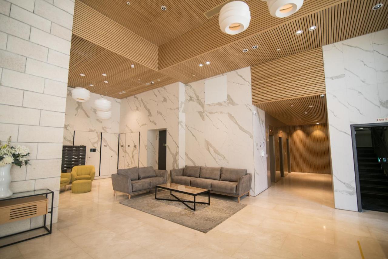 Gorgeous Design 3 Bdr - J Tower - Amazing View! Apartment *