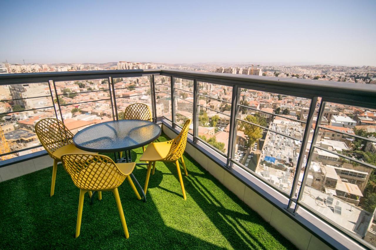 Gorgeous Design 3 Bdr - J Tower - Amazing View! *